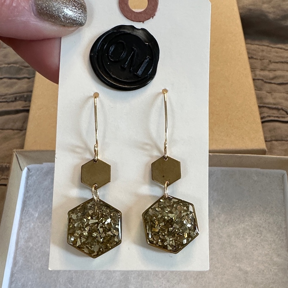 Chic Gold Hexagon Drop Earrings